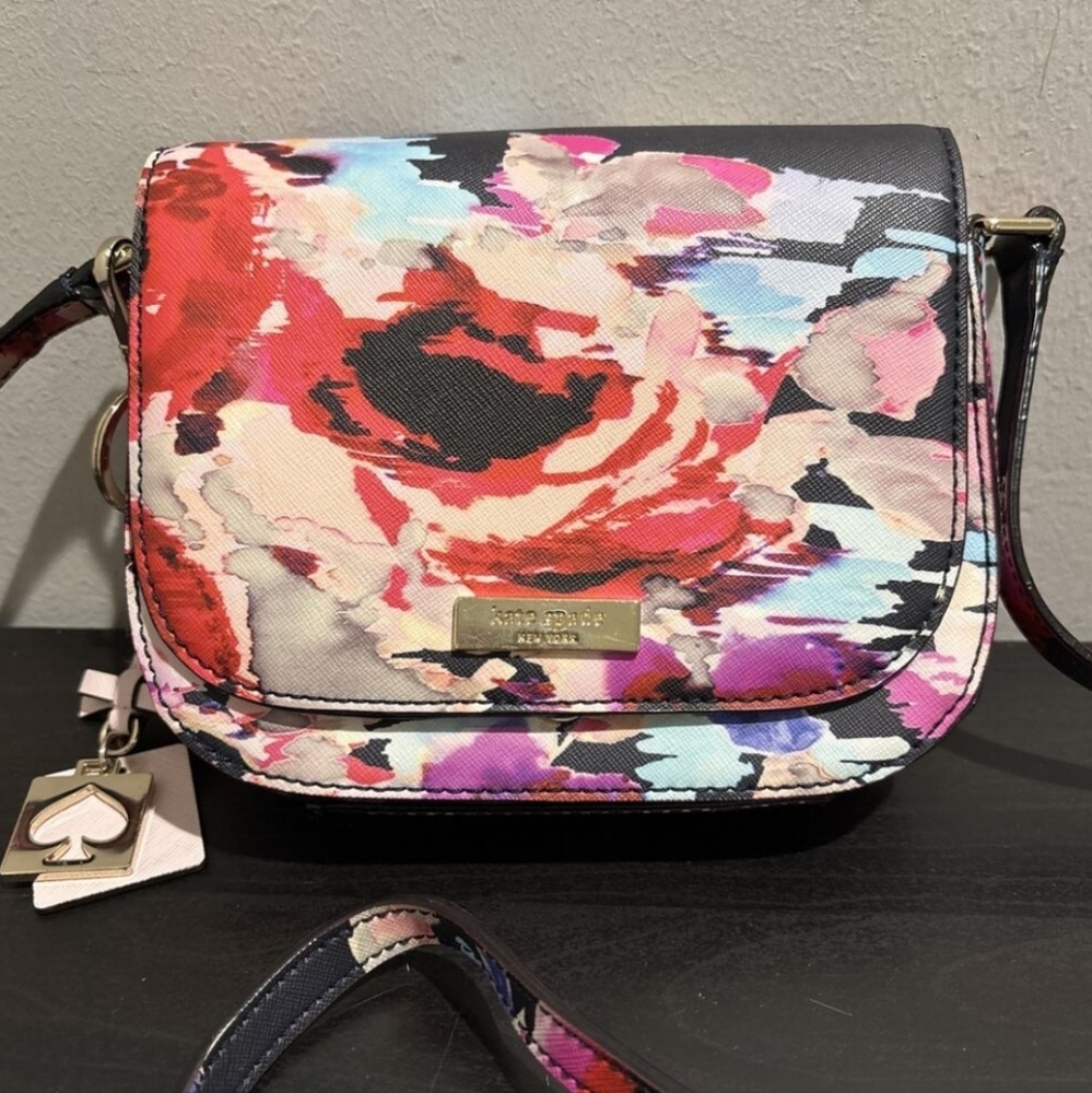 Kate Spade Laurel Way Carsen Mini Crossbody Bag- Bluryfloral W/ Bag Charm EUC